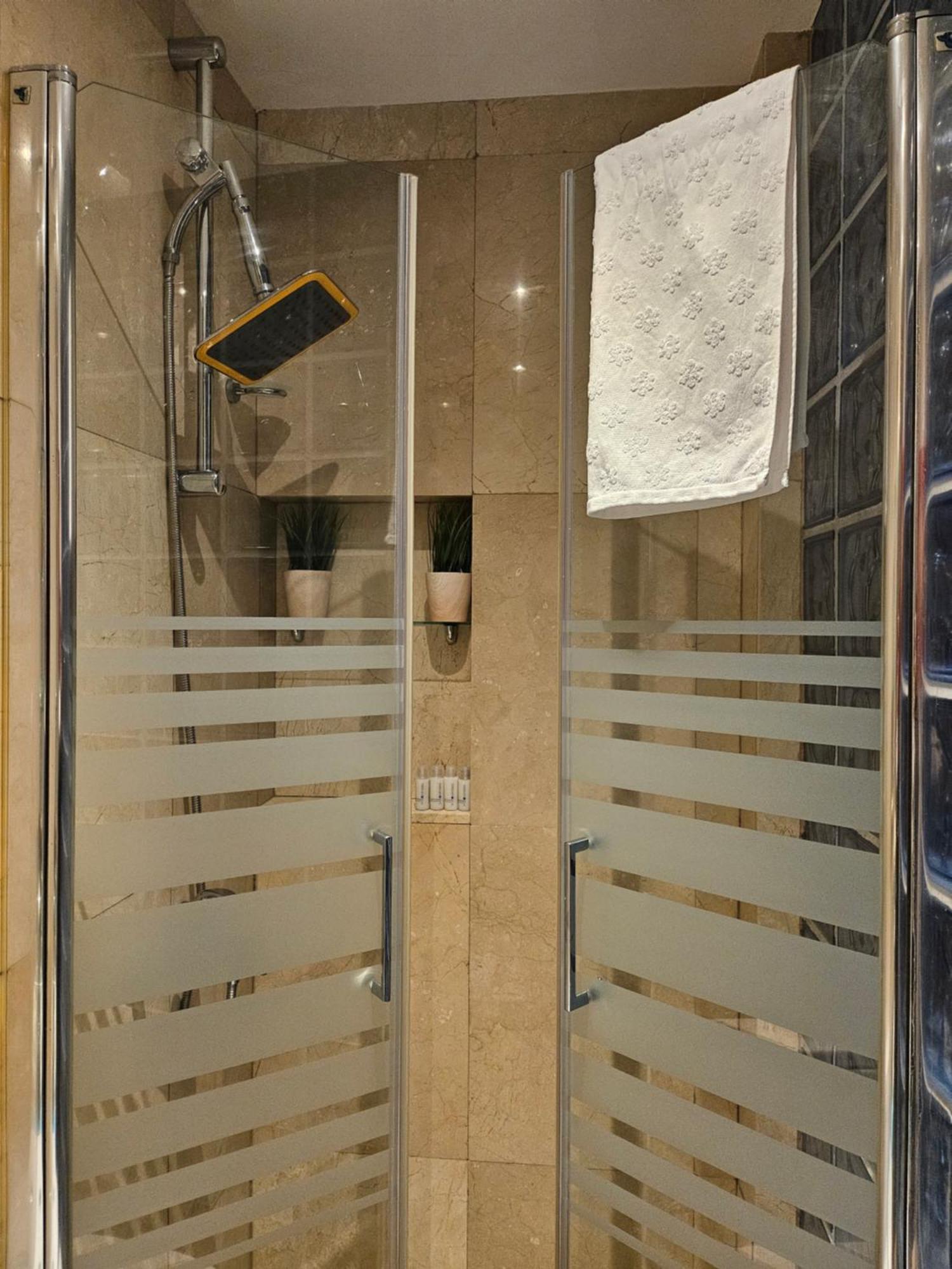 Pequeno Apartamento En El Centro De مدريد المظهر الخارجي الصورة